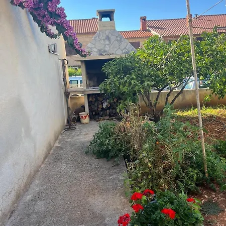 With Parking Space Supetar, Brac - 13165 Lägenhet