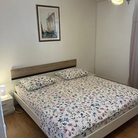Apartamento With Parking Space Supetar, Brac - 13165 Supetar