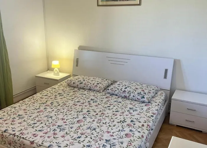 With Parking Space Supetar, Brac - 13165 Apartamento Supetar